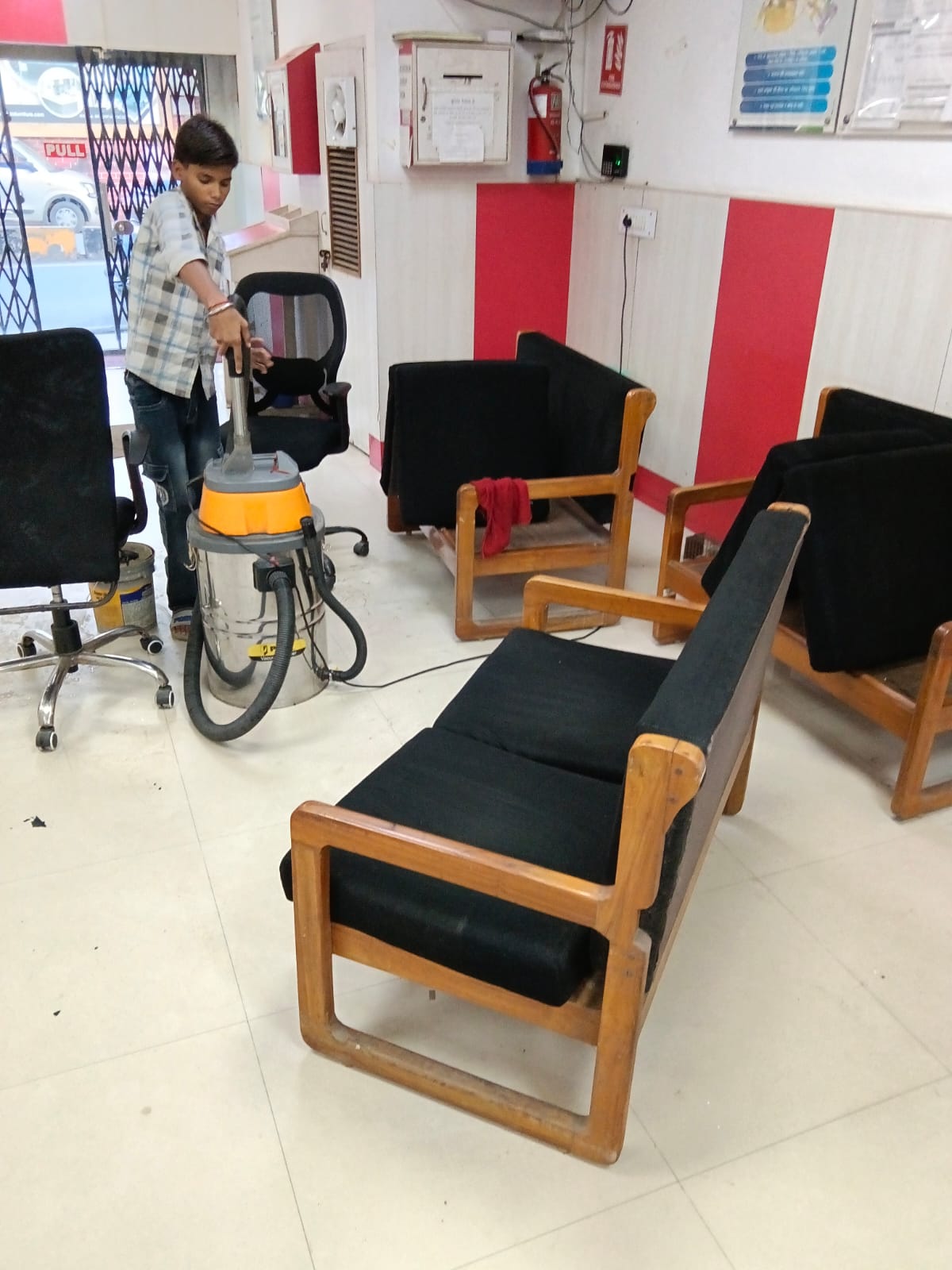 Carpet and Rug Cleaning by Golden Touch - Call +91-7500778190