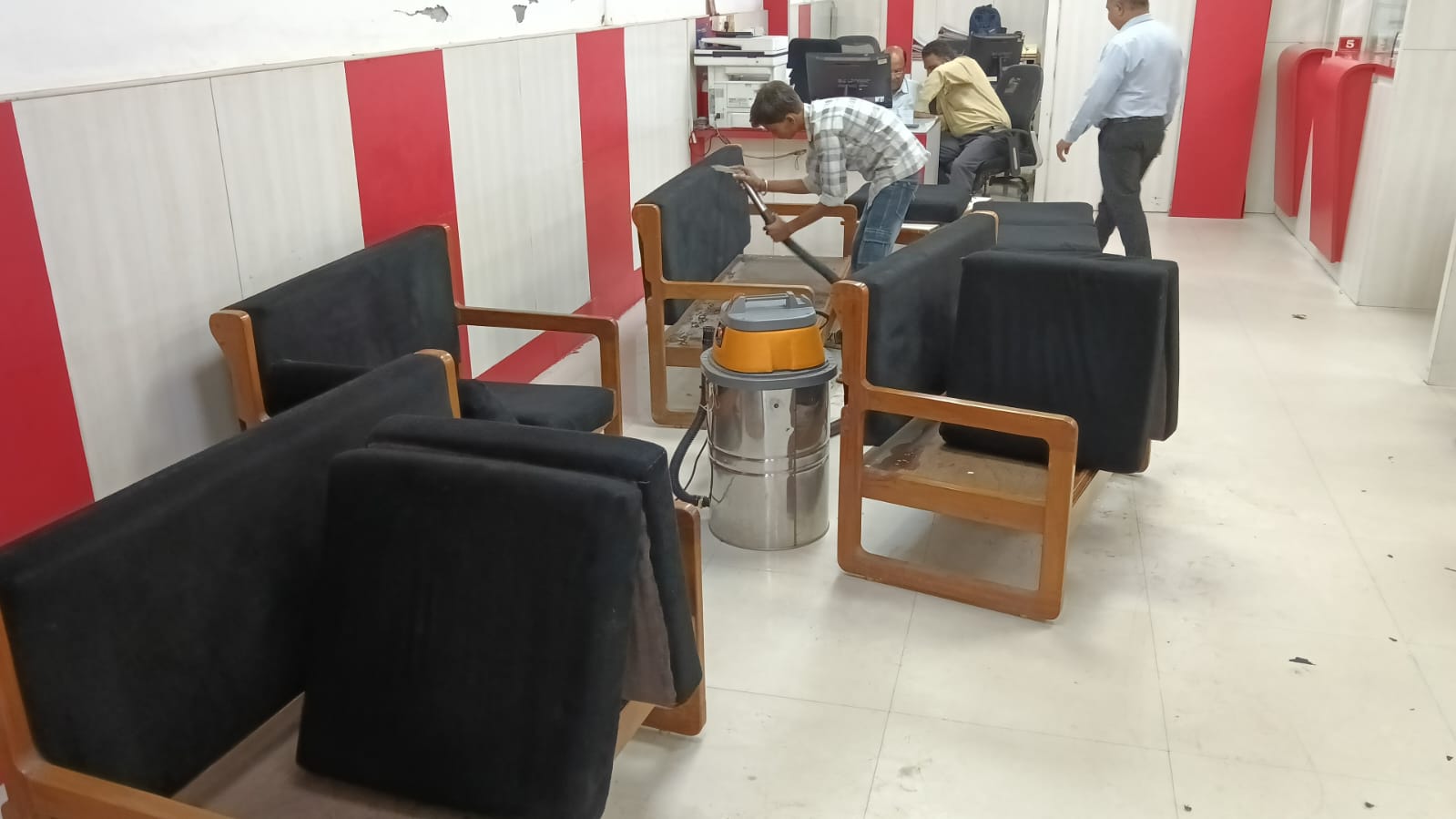 Office Chair and Cushion Cleaning Saharanpur - Call +91-7500778190
